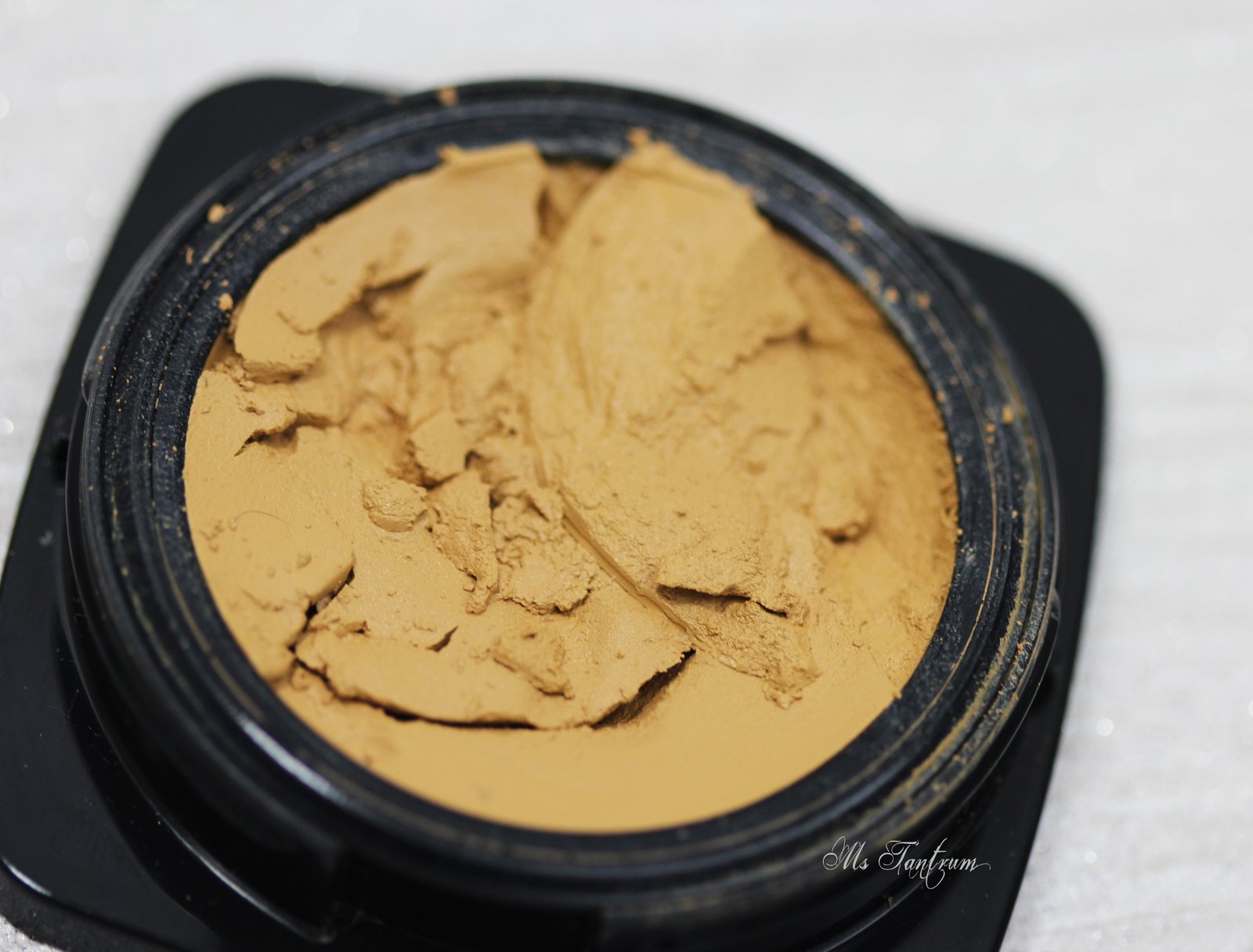 VLC Creme to powder foundation